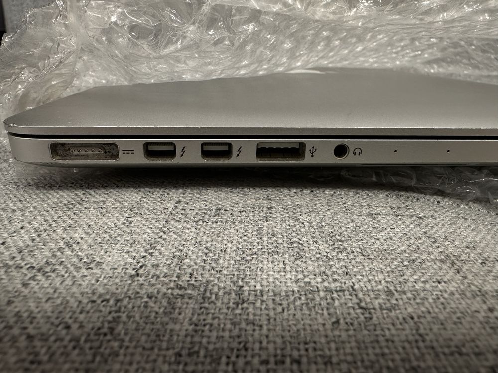 OS X Yosemite Версія 10.10.5 MacBook Pro Процесор 2,7