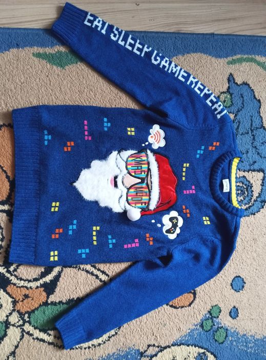 Świąteczny sweterek Mikołaj