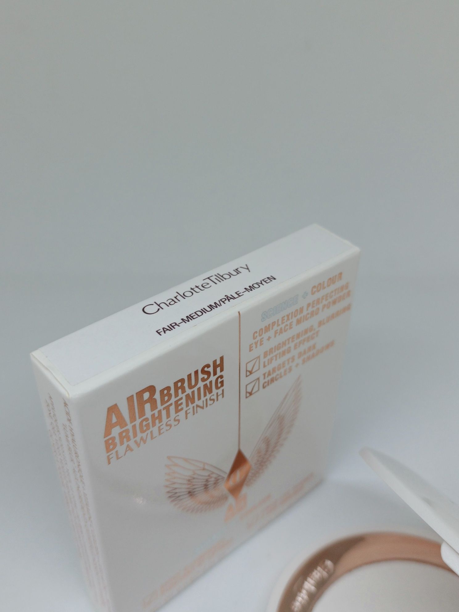 Charlotte Tilbury Airbrush Brightening Powder Light