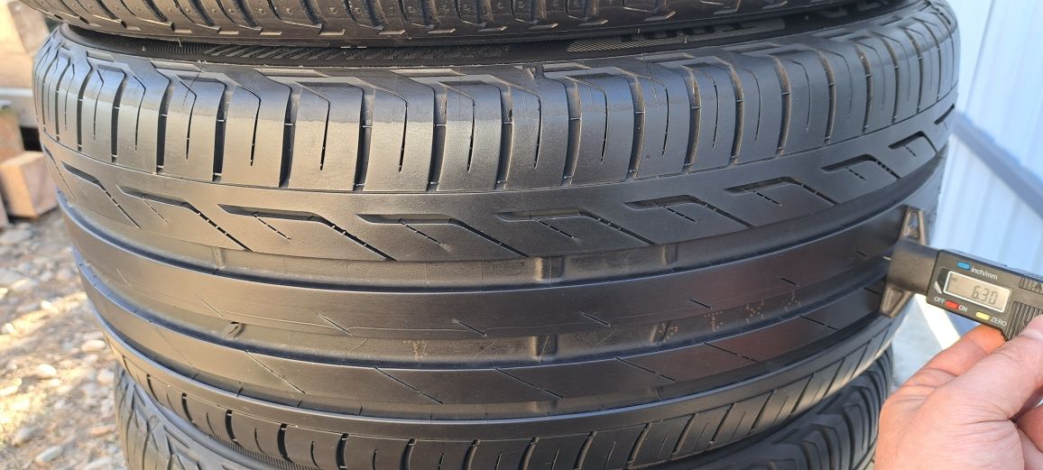 Шини літні Bridgestone R17 225 45 по 6+мм.