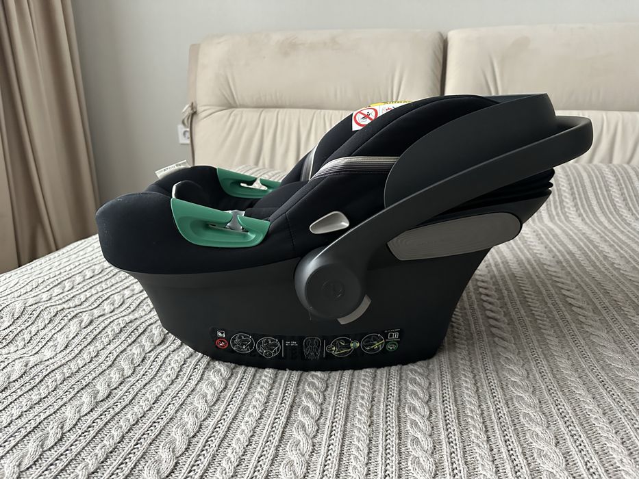 Автокрісло Cybex Aton S2 i-size+ адаптер