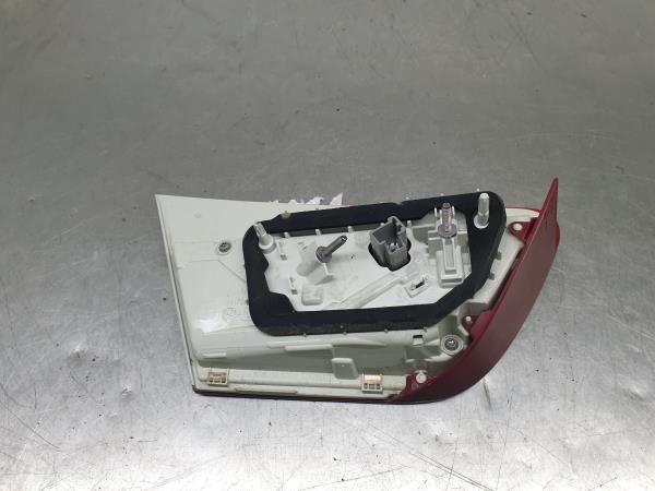 Farolim da mala direito JAGUAR XE (X760)