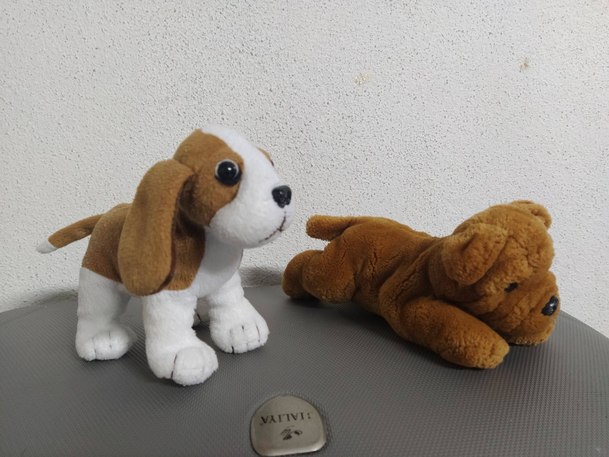 Conjunto de 2 Peluches de Cãezinhos