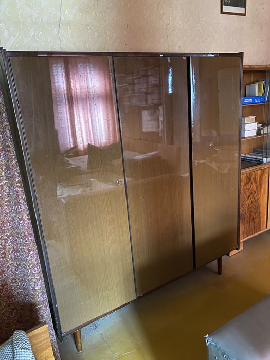 Szafa PRL. Sucha. Na wysoki połysk. 150 cm szeroka