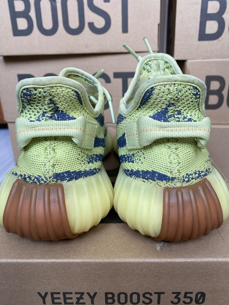 Adidas Yeezy Boost 350 V2 Semifrozen Yellow Yebra sneakersy