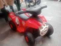 Moto 4 de criança