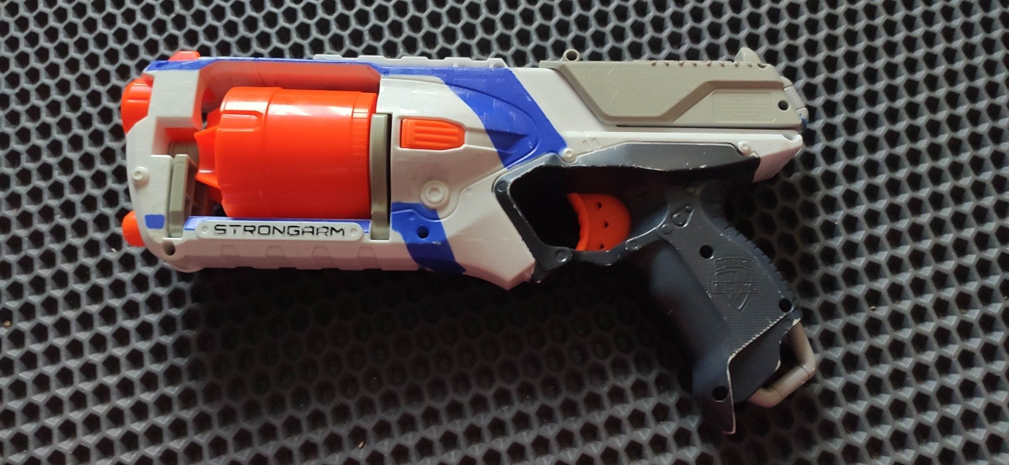 Бластер  NERF elite STRONGARM