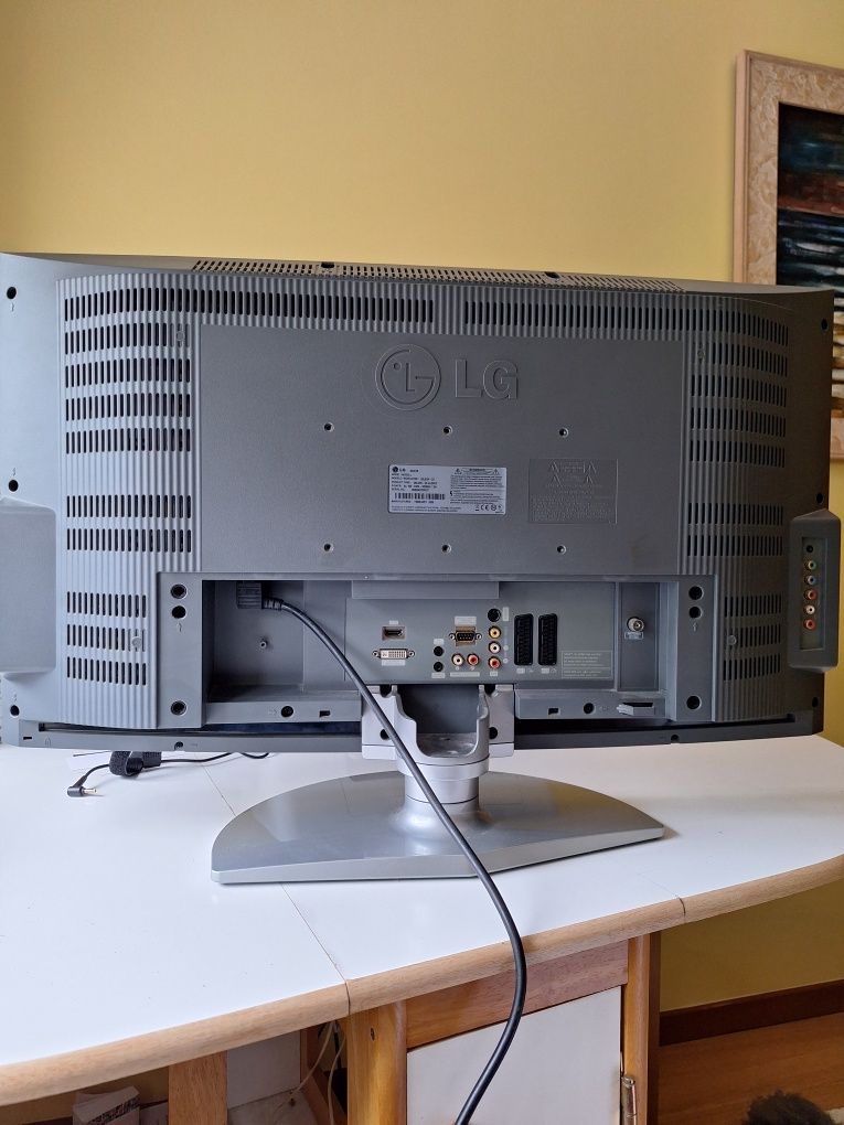 TV LG 26LX2R estimada