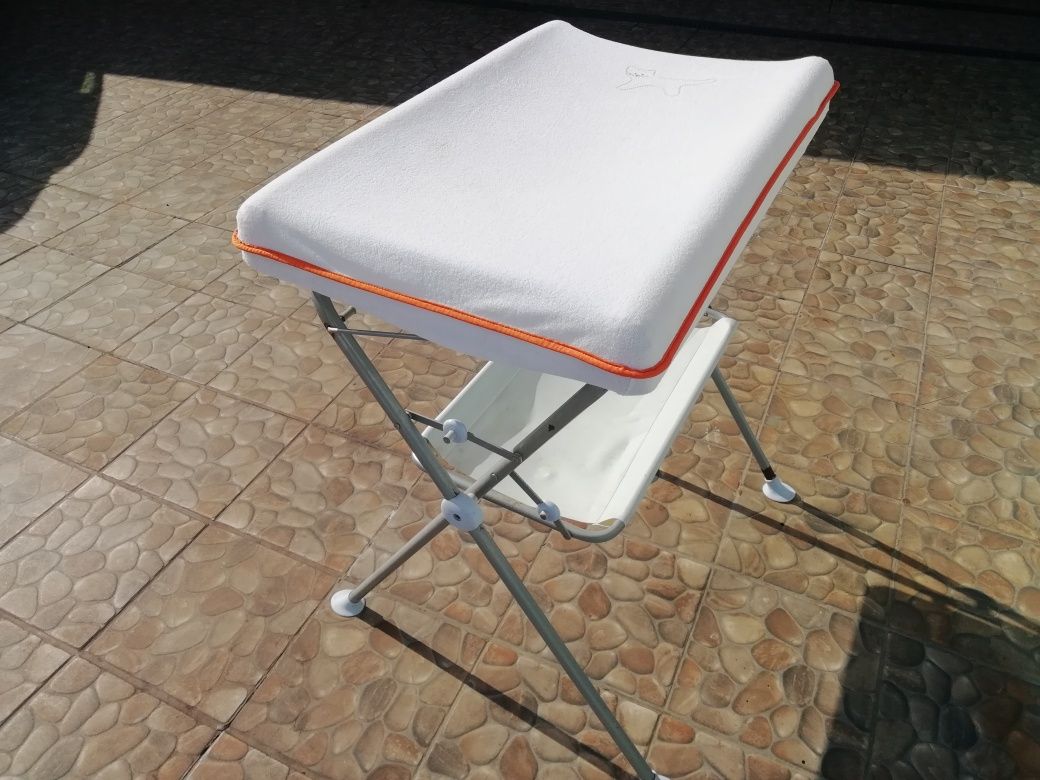 Fraldario   Banheira e Cadeira de Mesa