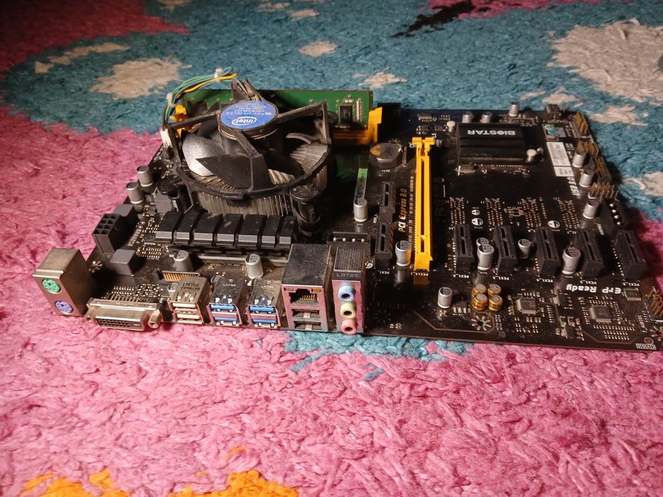 Комплект Biostar B250 BTC ver6.0 + intel pentium G4400 + DDR4 4GB