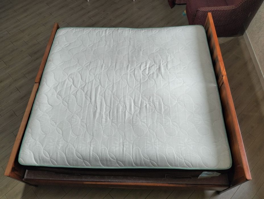 Матрац   -   1500 грн   ( б/у )     1.90х1.80х20