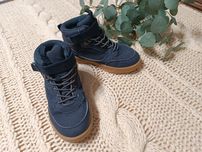 28 18,5cm H&M buty przejściowe wodoodporne

Sprzedam buty H&M r.