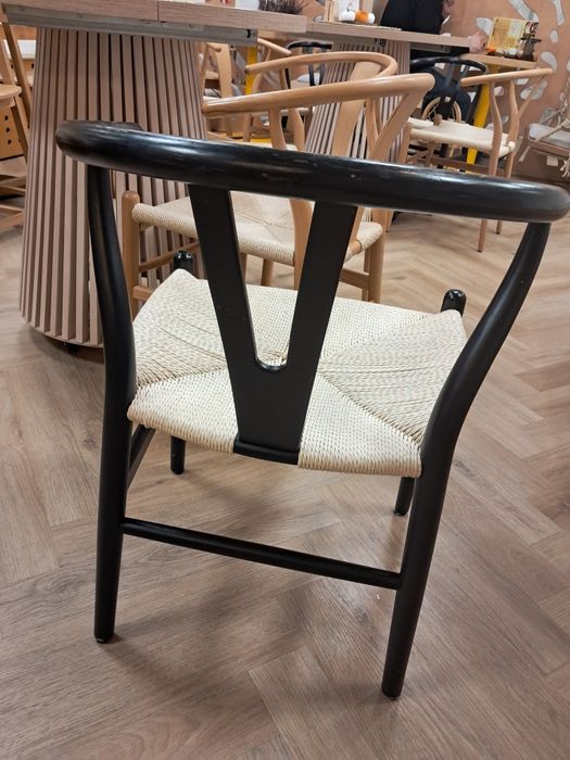 Krzesła do jadalni lub salonu