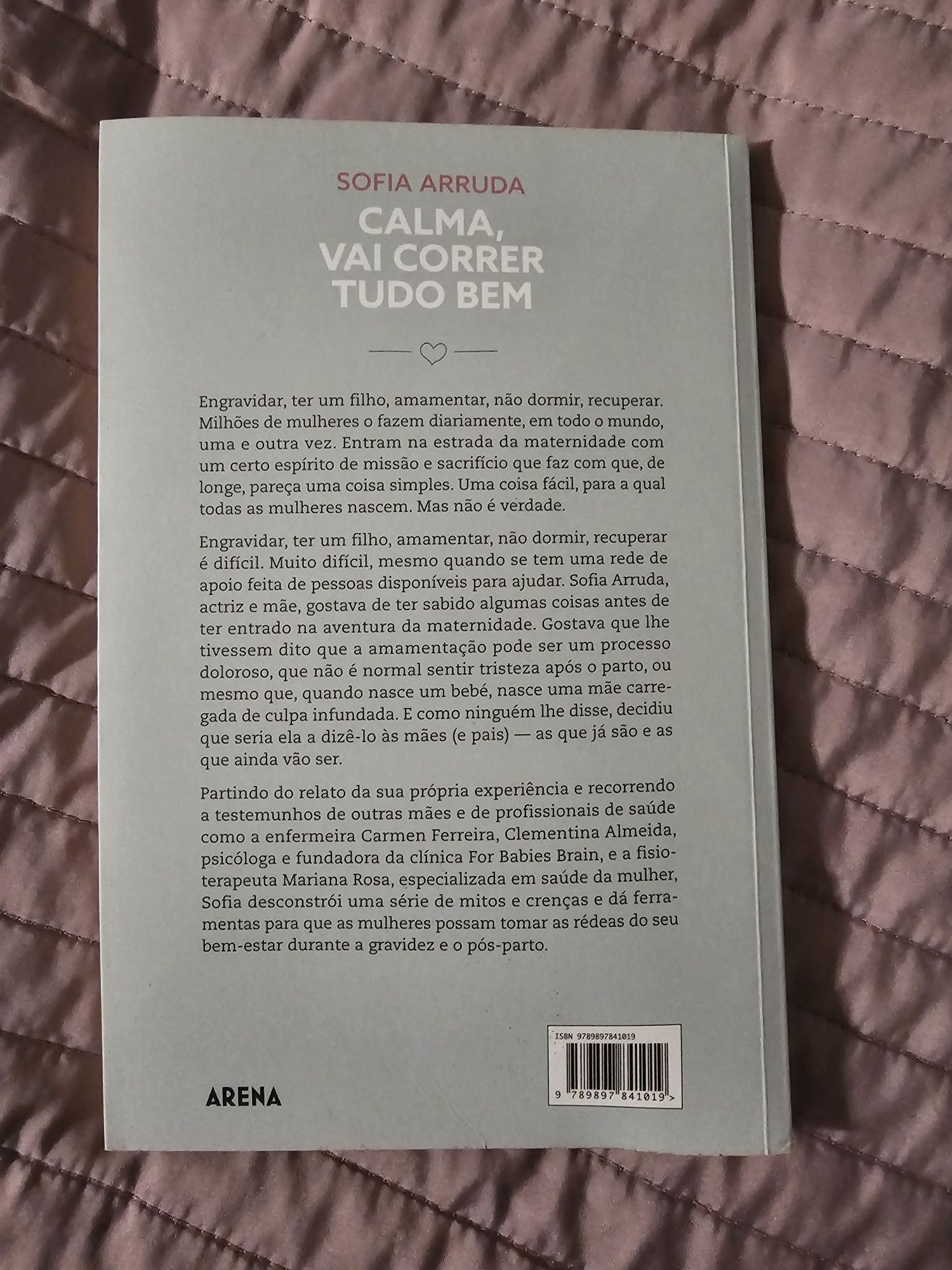 Livro "Calma, vai correr tudo bem" de Sofia Arruda