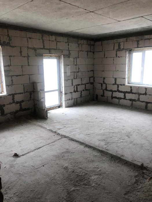 Продаж квартир у центрі міста Миронівка.