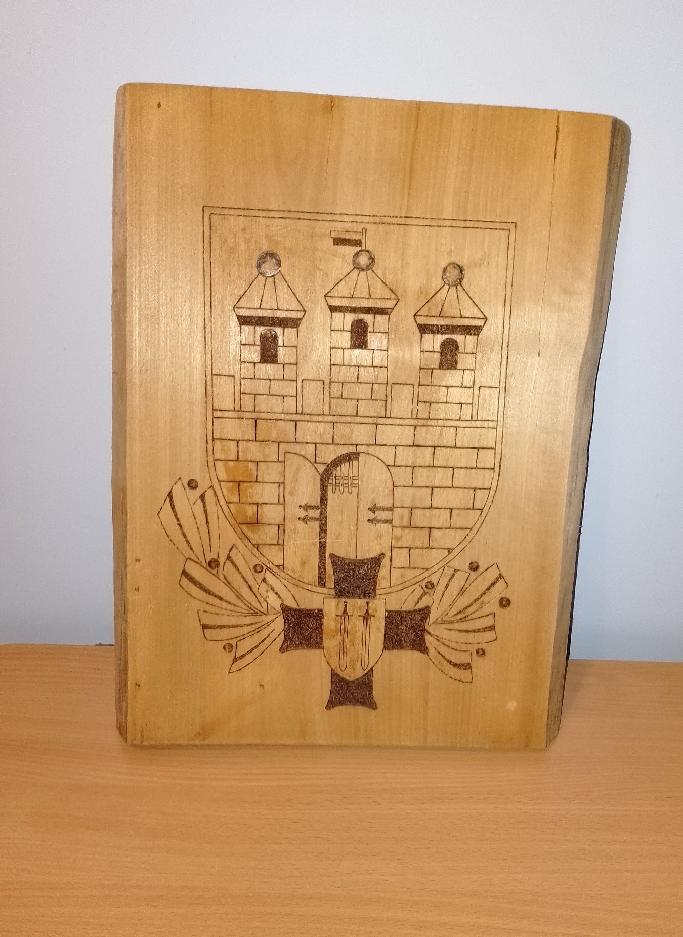 Herb miasta Bydgoszczy – unikatowy, drewniany egzemplarz z 1977 roku