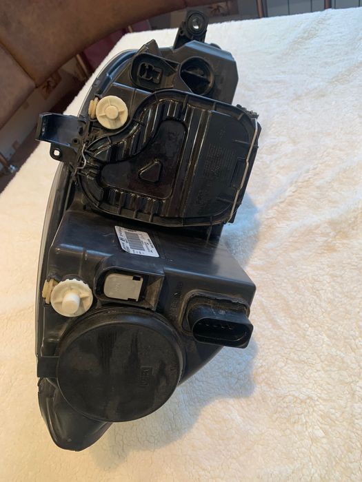 Фара ліва Seat Altea xl 2011 року