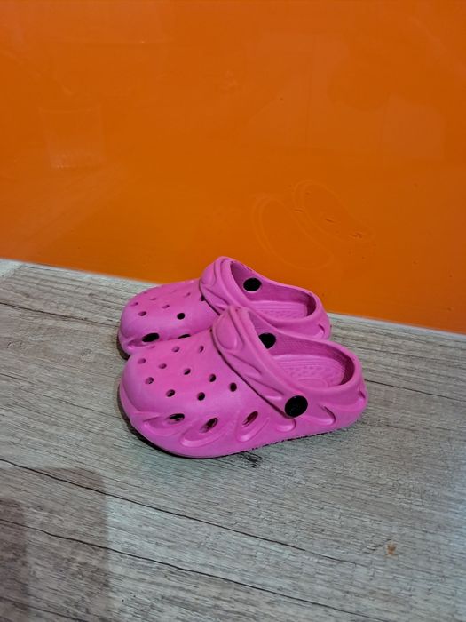 Klapki basenowe r 23 różowe 14.5 cm