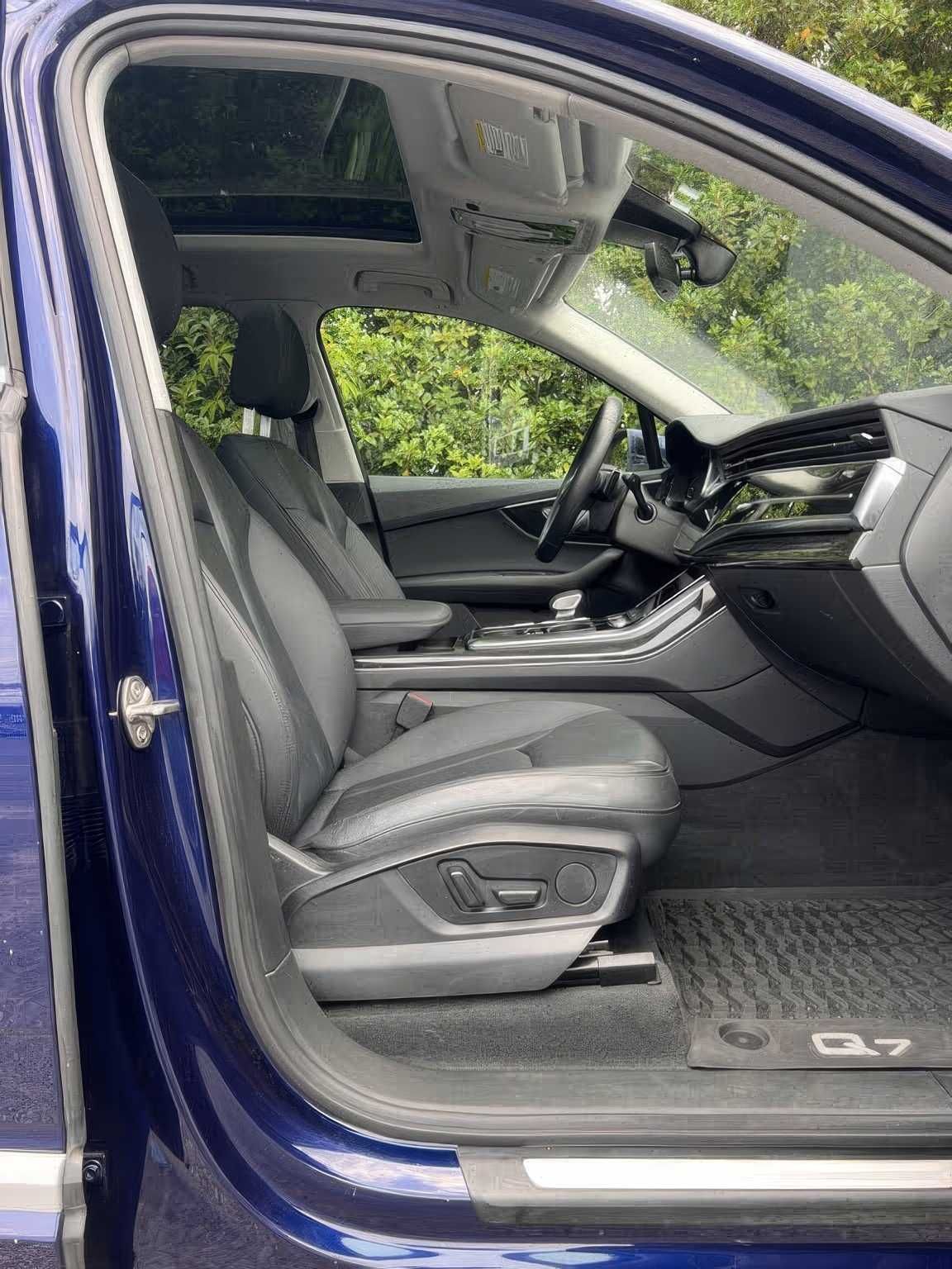 2022 Audi Q7 quattro Premium 55 TFSI