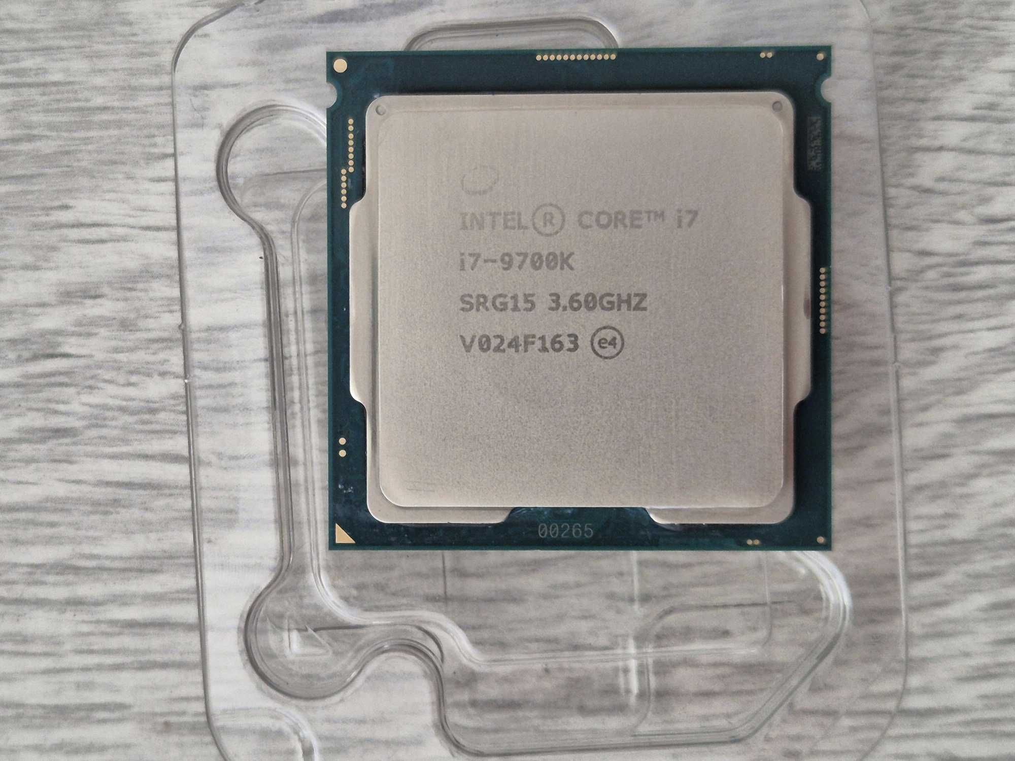 s1151v2 процесор Intel Core i7-9700K 8ядер 4.9GHz з графікою. Trade-in