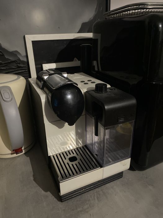 ekspres delonghi nespresso