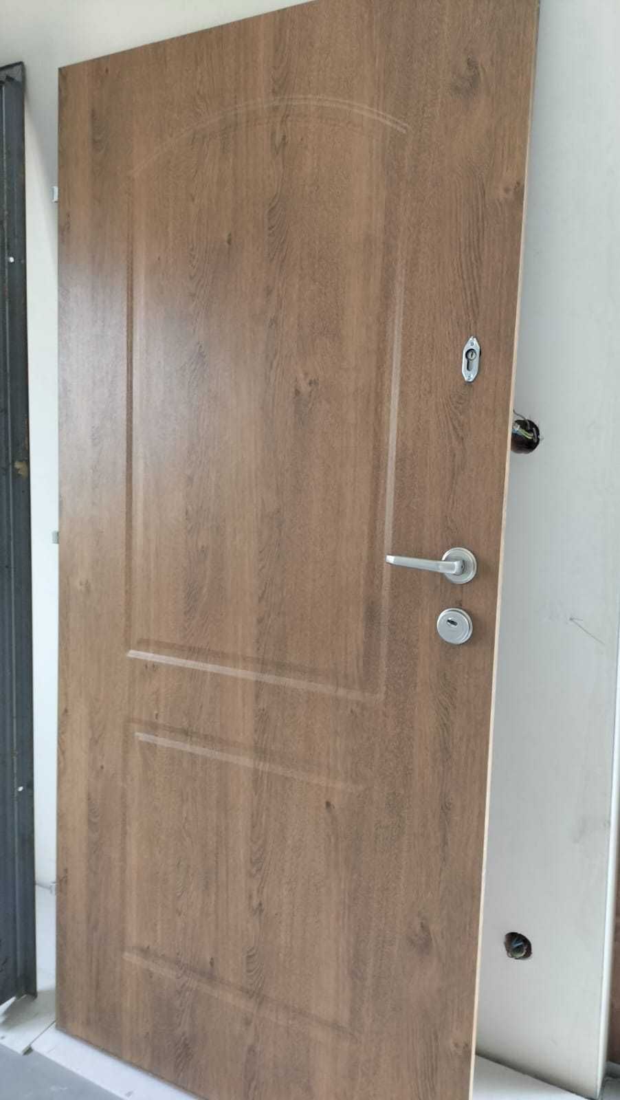 Drzwi wewnętrzne wejściowe Gerda o  zwiększonej odporności na włamanie