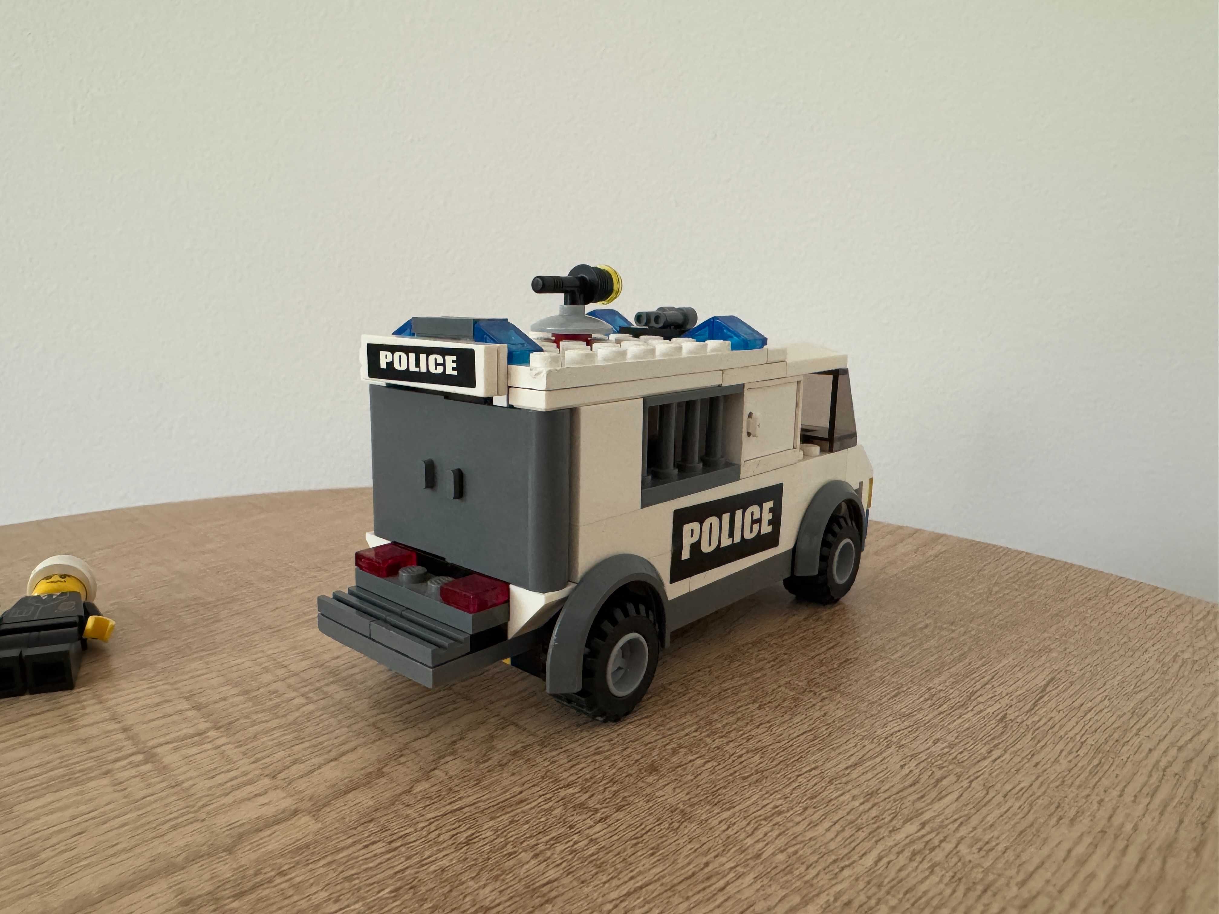 LEGO CITY 7245 Policja Radiowóz Więźniarka Konwój 2005 Policjant
