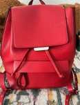 Mochila vermelha Zara
