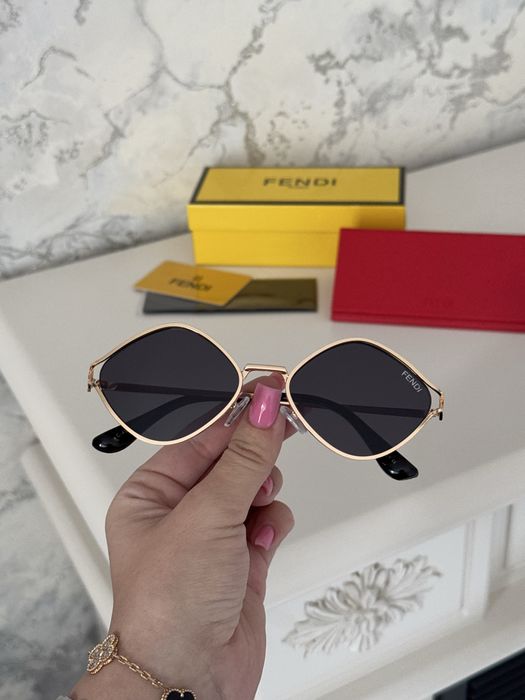 Солнцезащитные очки люкс бренд ромб