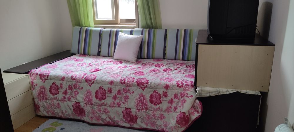 Vendo cama solteiro, mobília quarto