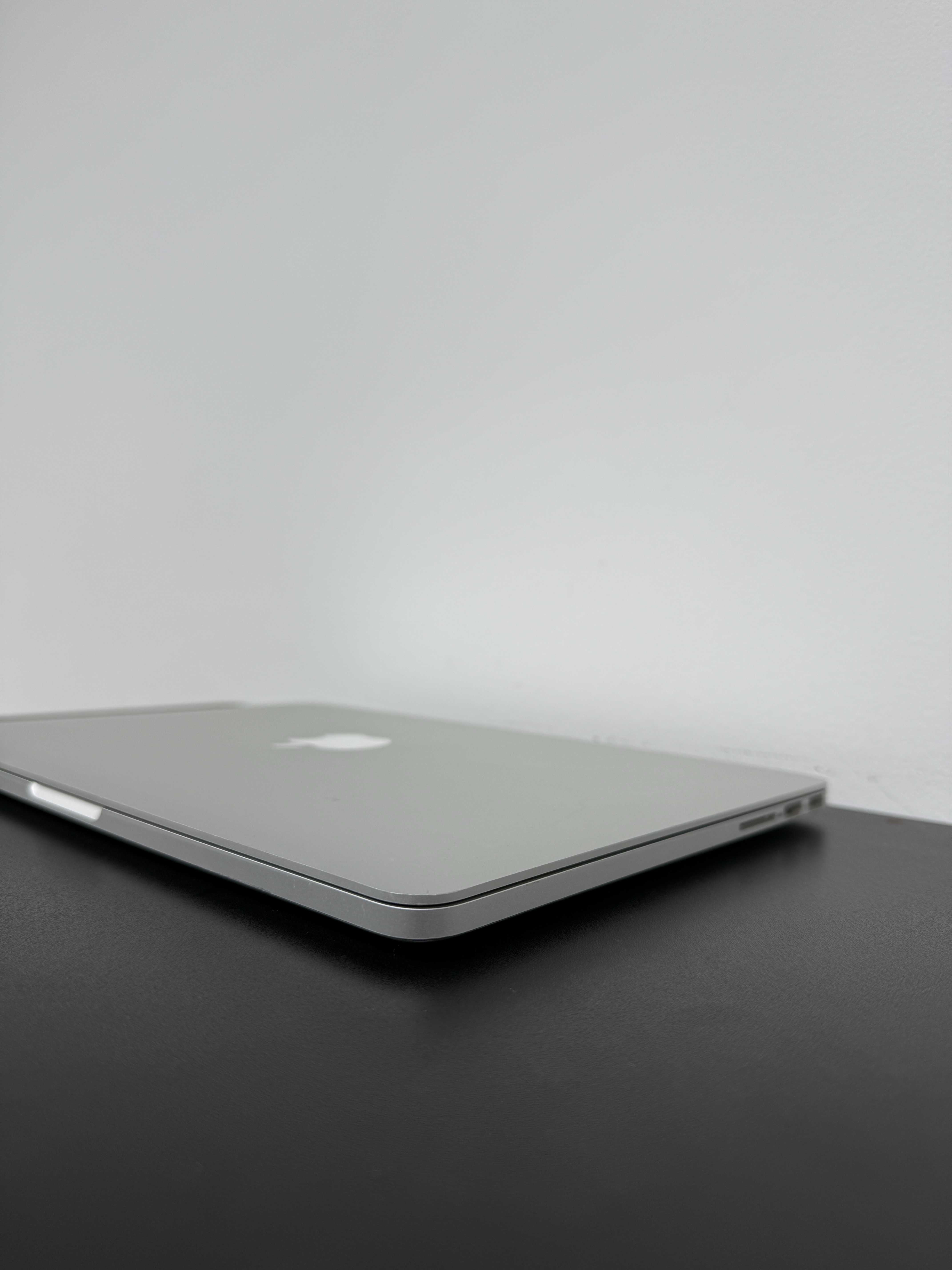 Macbook Pro 2015  (i5 /8gb /256 ssd) Гарантія . TR92304SV