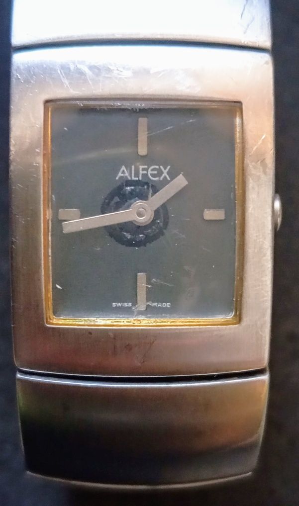 Relógio Alfex 5442.
