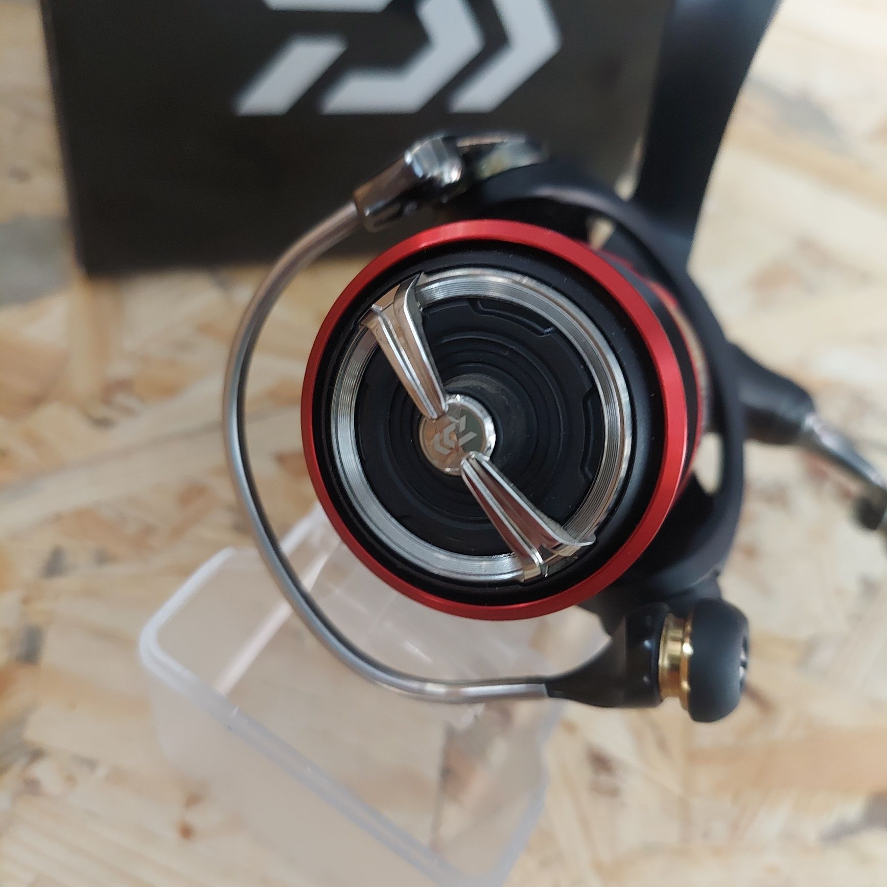 Kołowrotek DAIWA Ballistic LT - 2000 D
