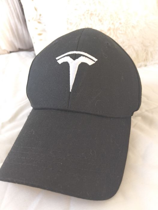 Boné Tesla  novo