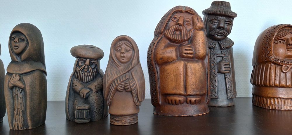 Gliniana figurka – dyskretna perełka rzemiosła ludowego