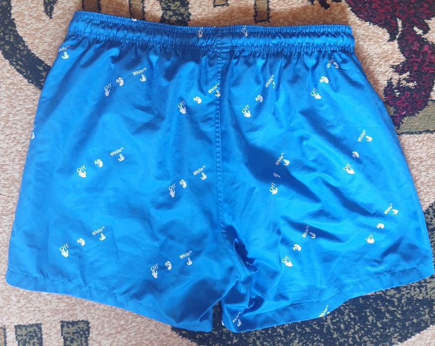 Шорти від Off-White