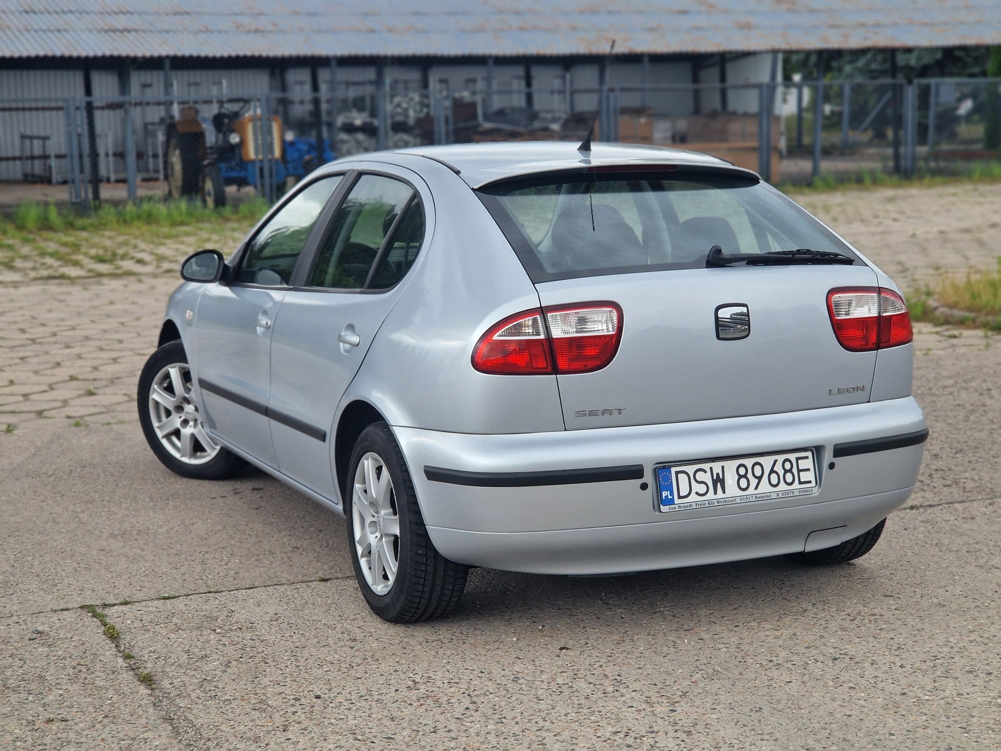 Seata leon 1.6 Benzyna 2005 rok mały przebieg bdb