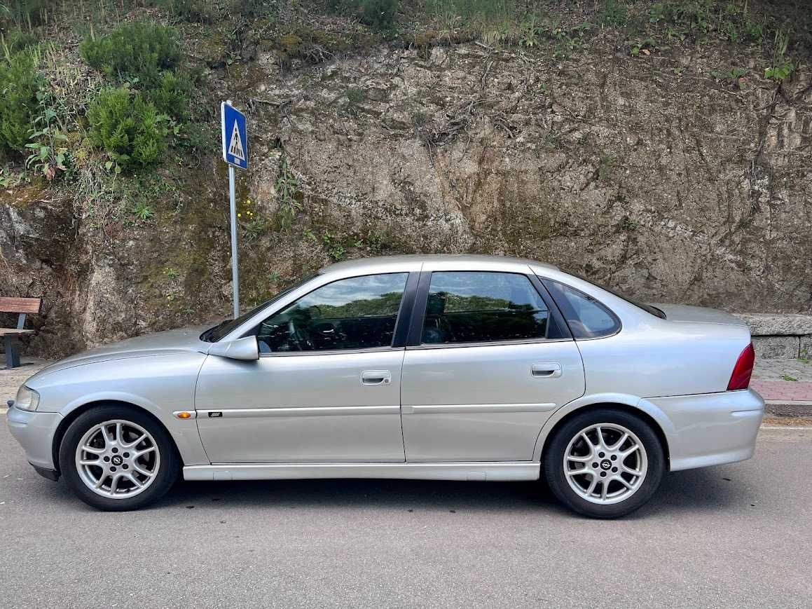 Opel Vectra Sport DTI 2.0 Ano 2001 Poucos KM para o ano
