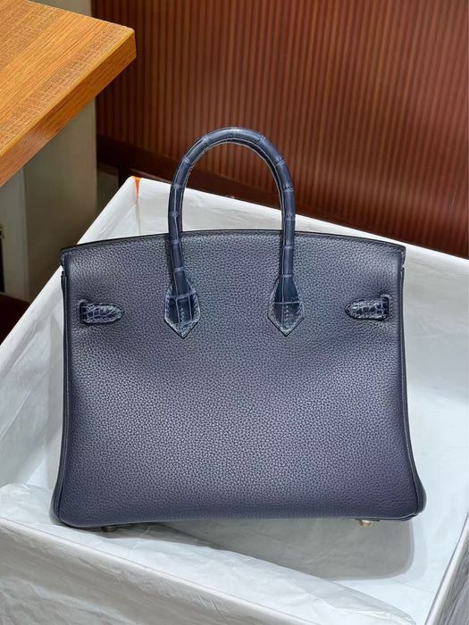 Hermes Birkin Touch 25 Alligator в наличии