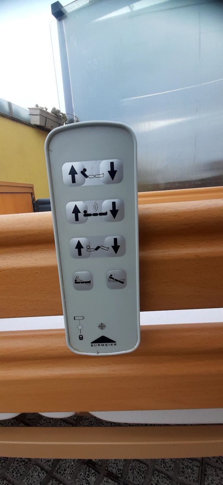 Cama articulada elétrica e elevatória hospitalar nova