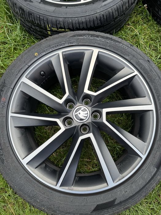 Felgi 17 5x100 skoda scala, kamiq, rapid, fabia, nowe opony letnie