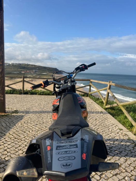 KTM 690 SMC como nova