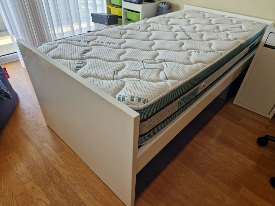 Vende-se mobilia de quarto de criança