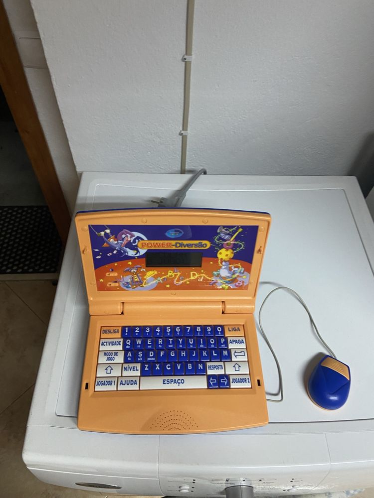 Computador infantil com csixa