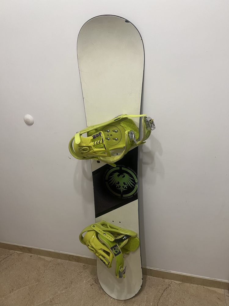 Snowboard firmy Never Summer & Rossignol w dobrym stanie
