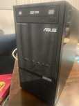 Computador ASUS torre.
