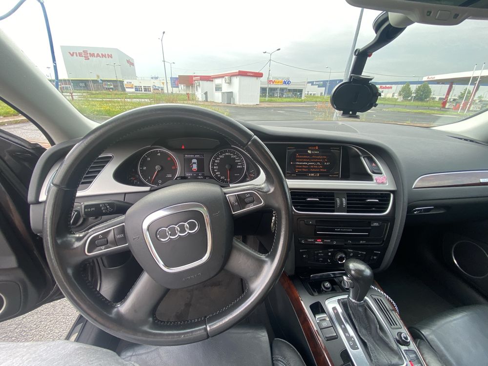 Audi. A4 , B8 ofroud.   3TDI, 200000km