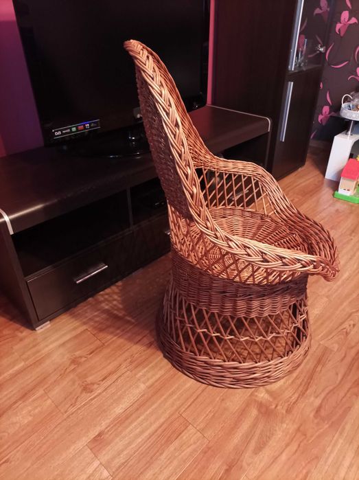 Fotel wiklinowy duży