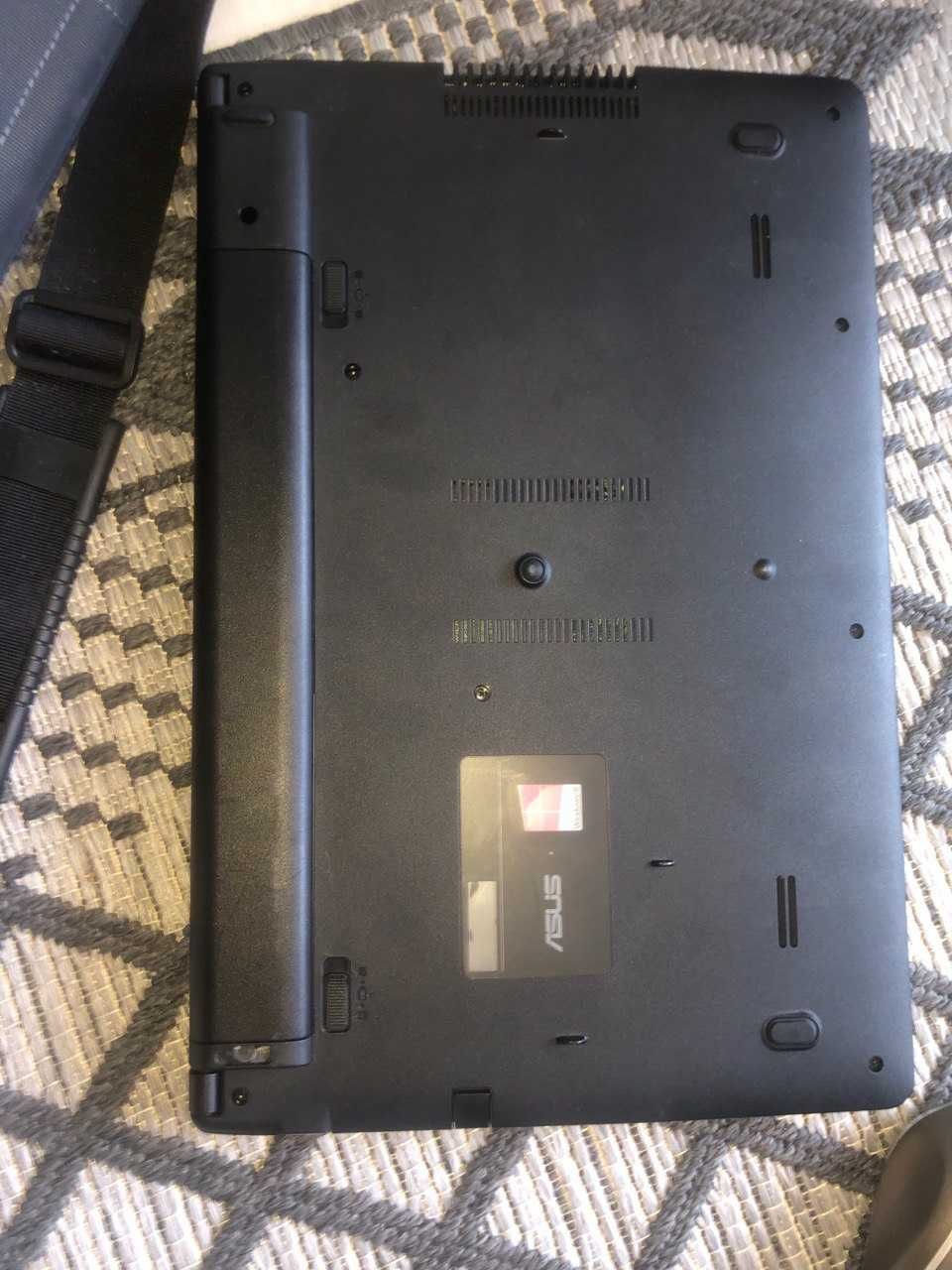 Ноутбук Asus X501U + сумка + бездротова миша
