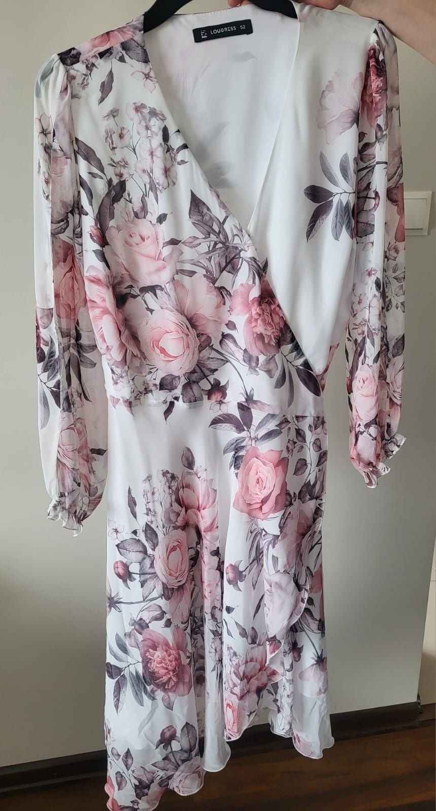 Sukienka w kwiaty rozm 50